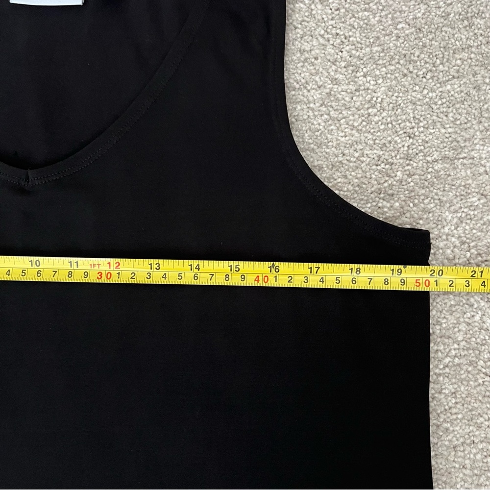 Susan Graver liquid knit v-neck tank - Picture 5 of 9
